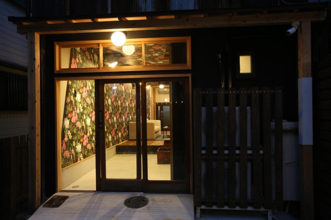 The Wonder At Stay-Machiya Karahori- Osaka Dış mekan fotoğraf