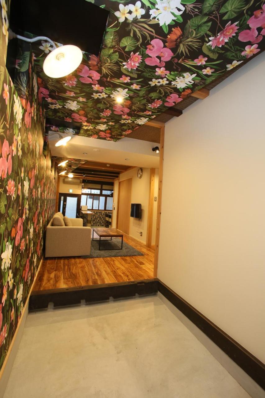 The Wonder At Stay-Machiya Karahori- Osaka Dış mekan fotoğraf